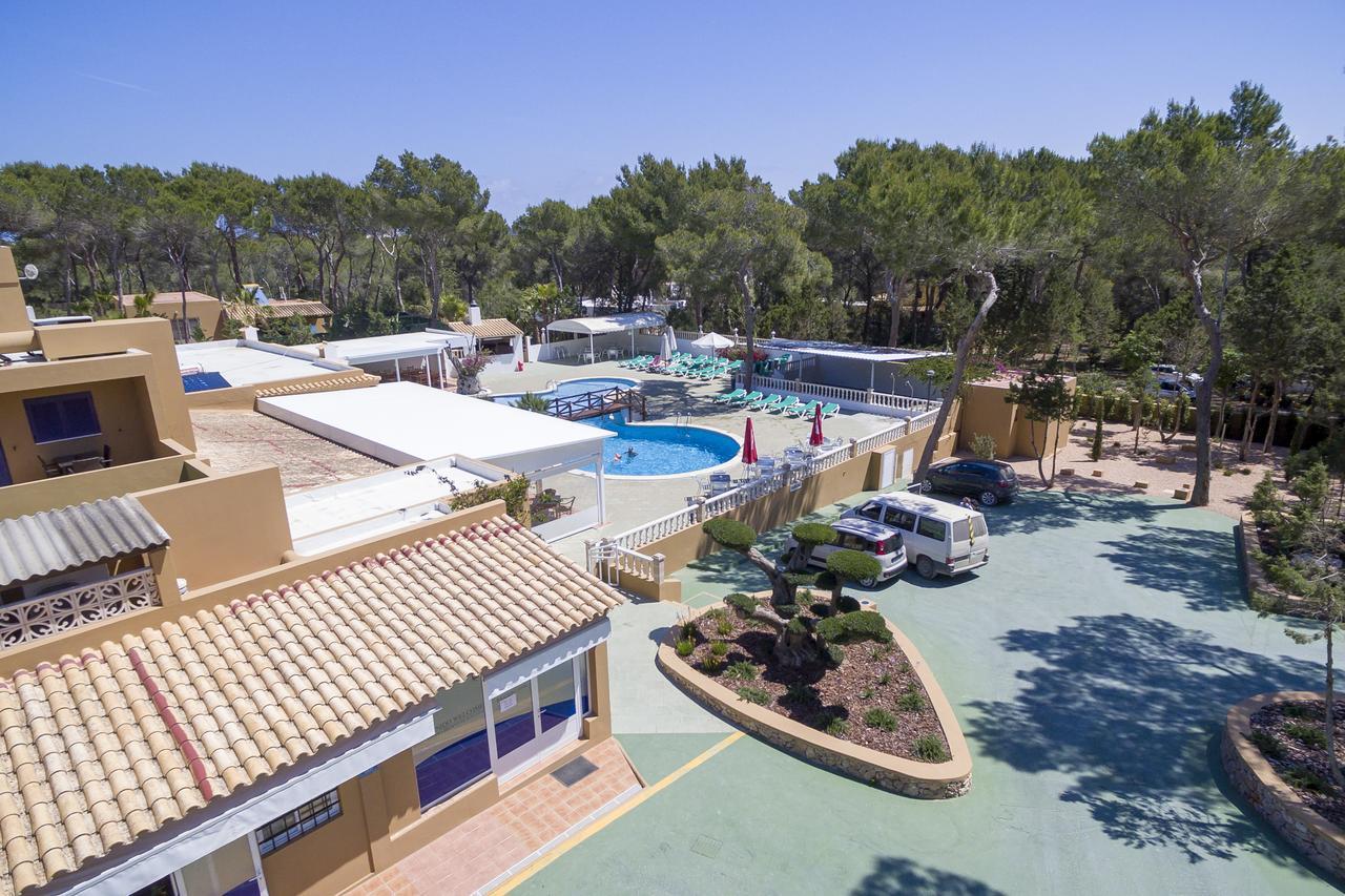 Ses Eufabietes Apartments & Restaurant Playa Migjorn Exterior photo