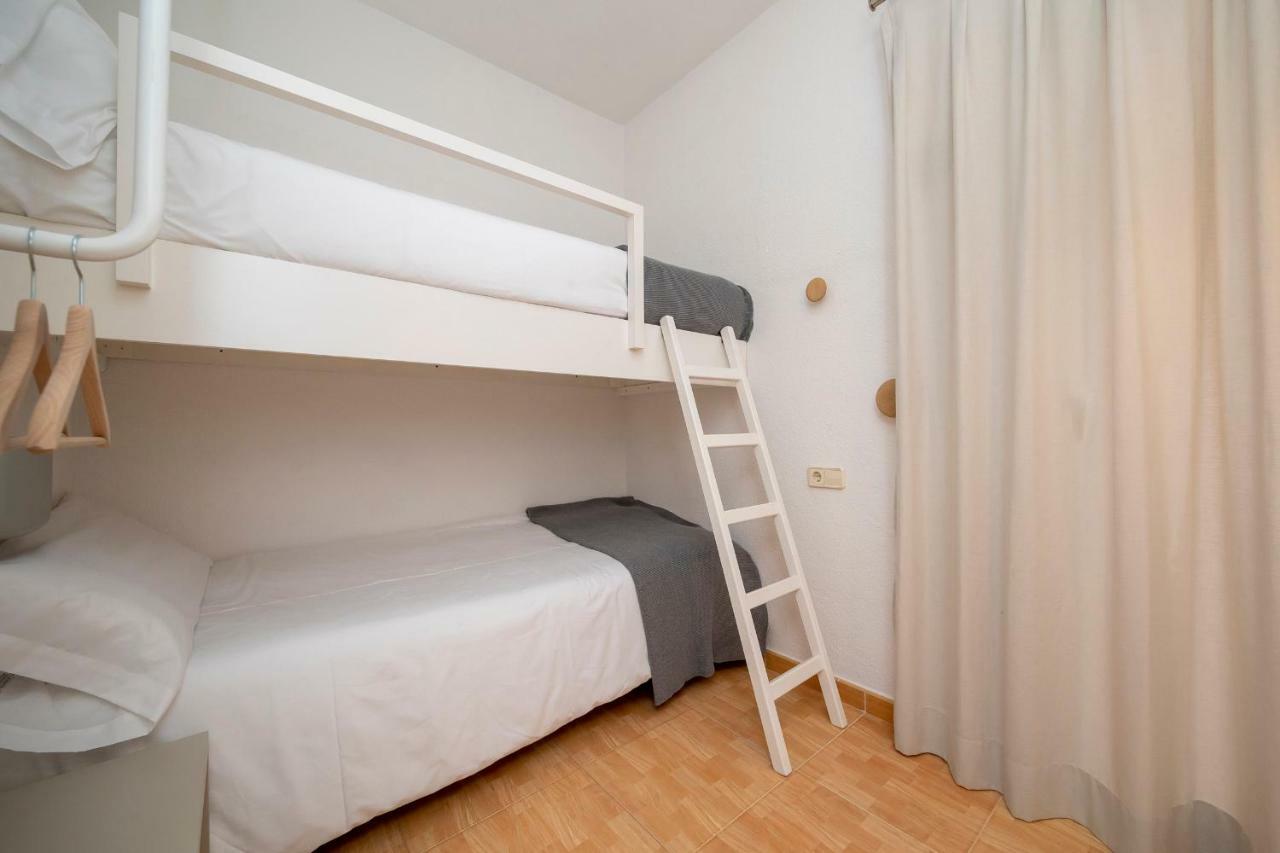 Ses Eufabietes Apartments & Restaurant Playa Migjorn Room photo